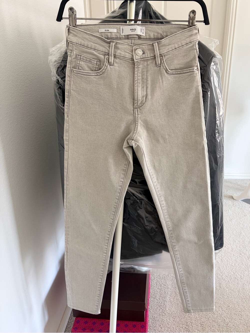 NWOT Mango Light Gray Elsa High-Rise Slim Jeans Size 2